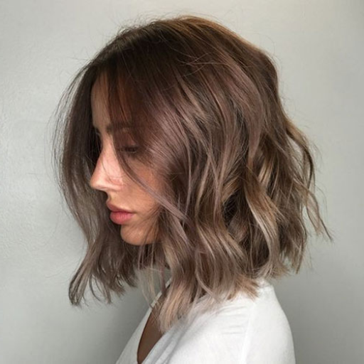 pelo-corto-ondulado-mujer