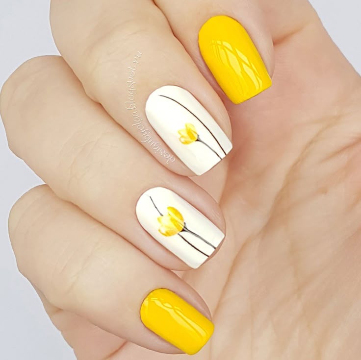 Uñas amarillas: La tendencia de este 2025 que nadie esperaba - El País Actual unas-amarillas