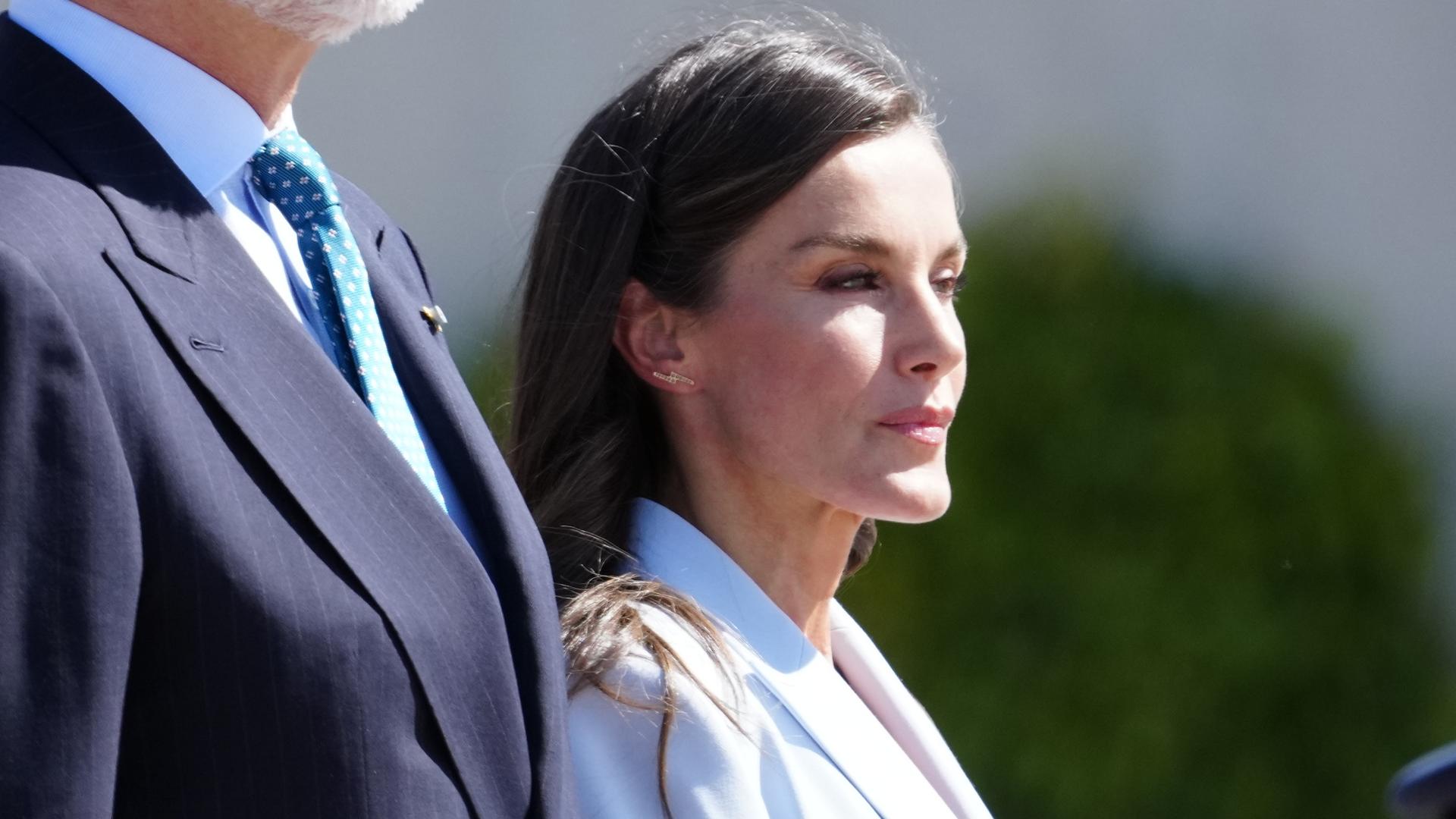 la reina letizia luce elegante traje de hugo boss en egipto - El Snack energético de Crys Díaz, entrenadora de celebridades
